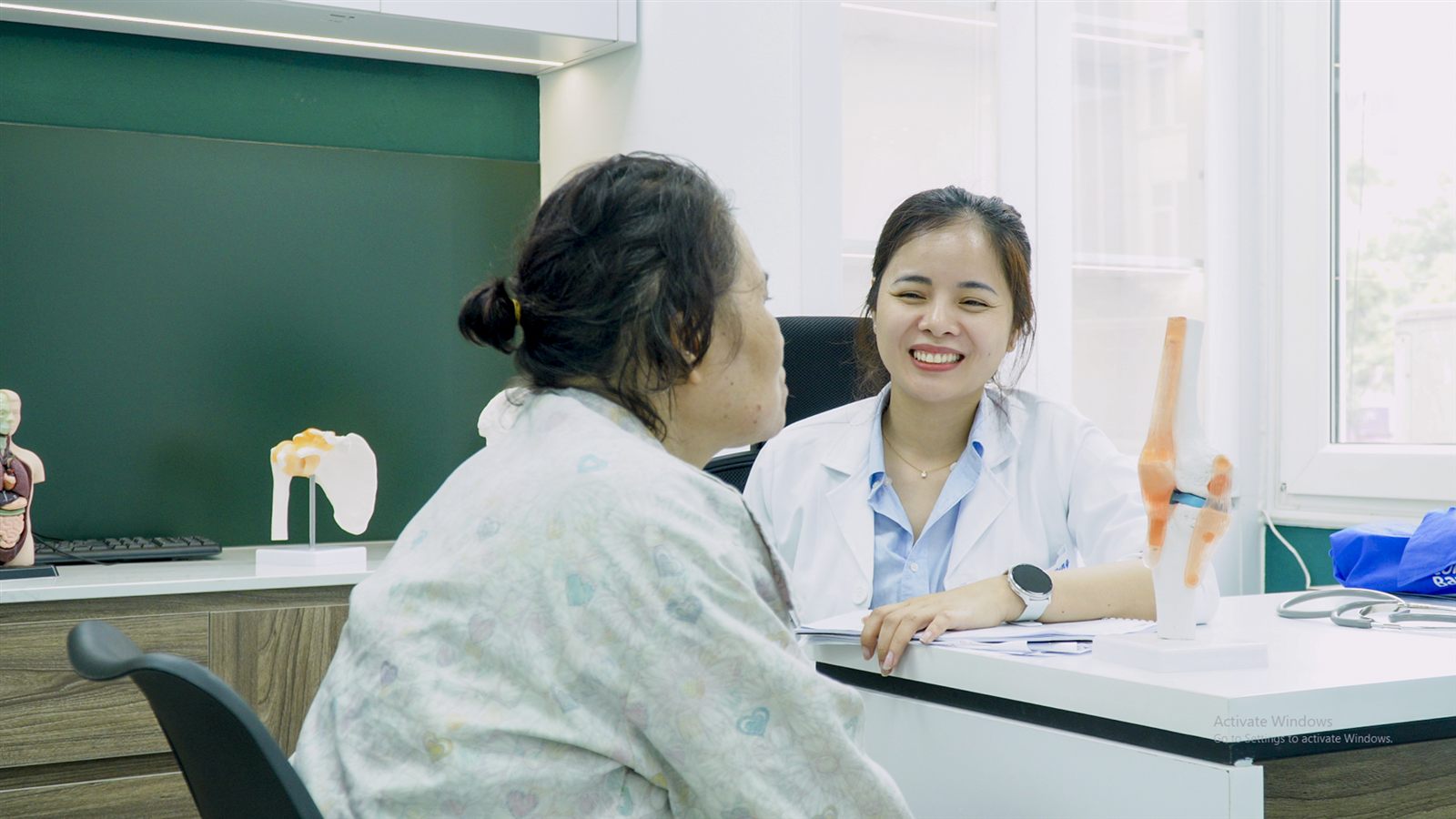 Minh hoạ chặng 01 — Hiểu đúng gốc cơn đau cột sống
